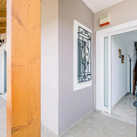 Sofia's House 2 Apartment *